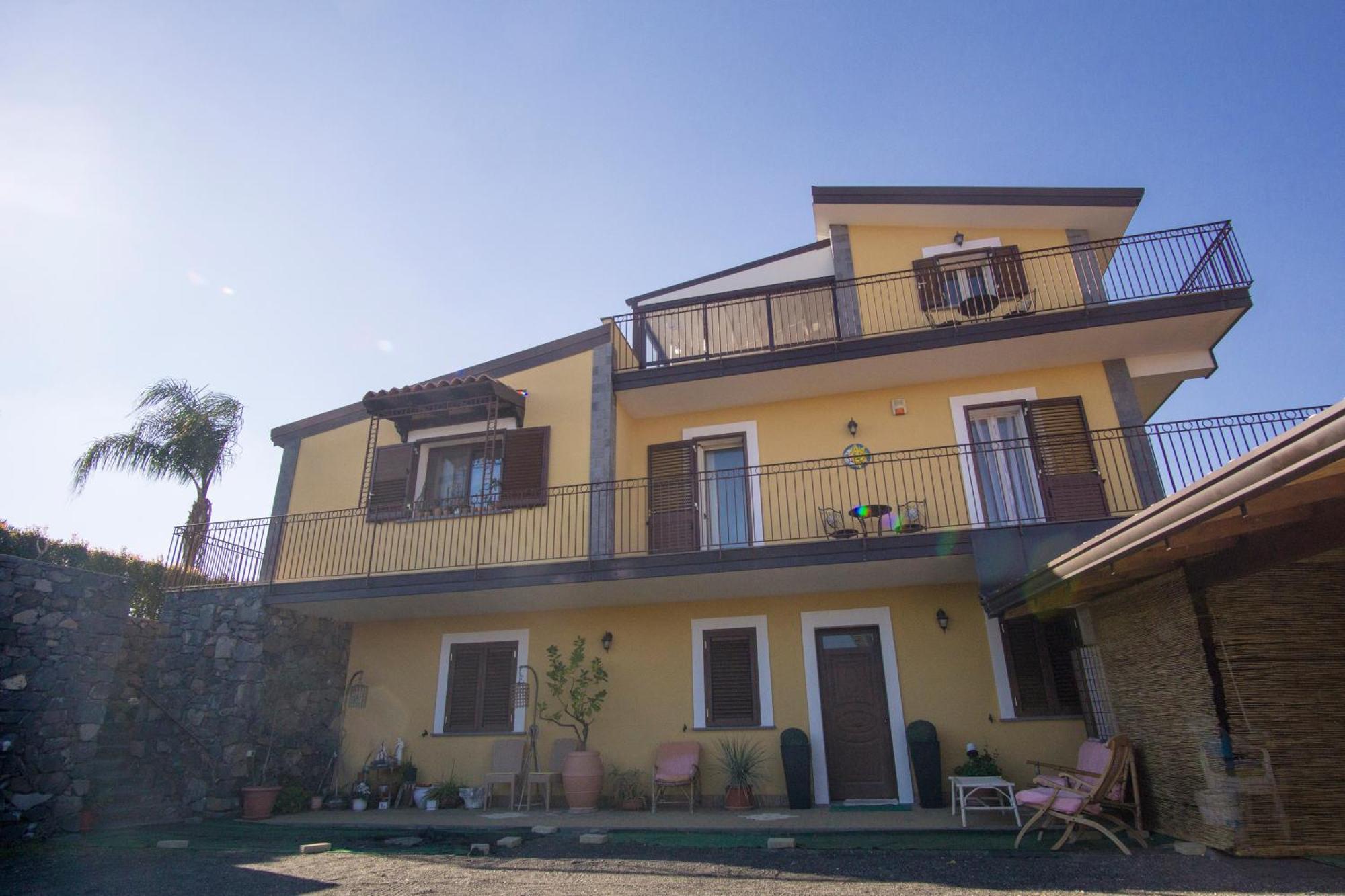 Villa Gusmano П'єдімонте-Етнео Екстер'єр фото